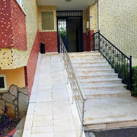 Oba Gur Apartment